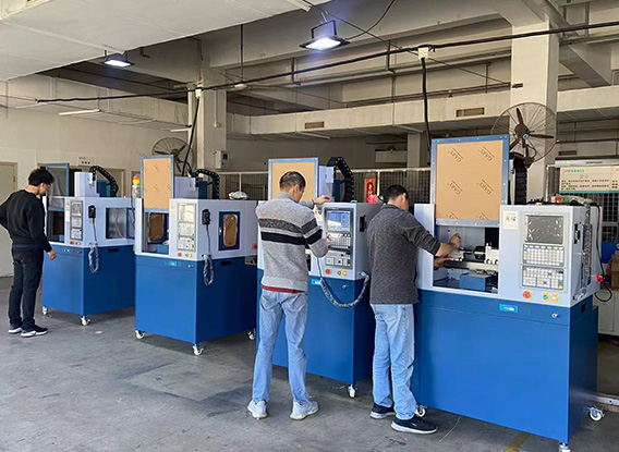 小型工廠的好助手——先導桌面型四軸數控銑床